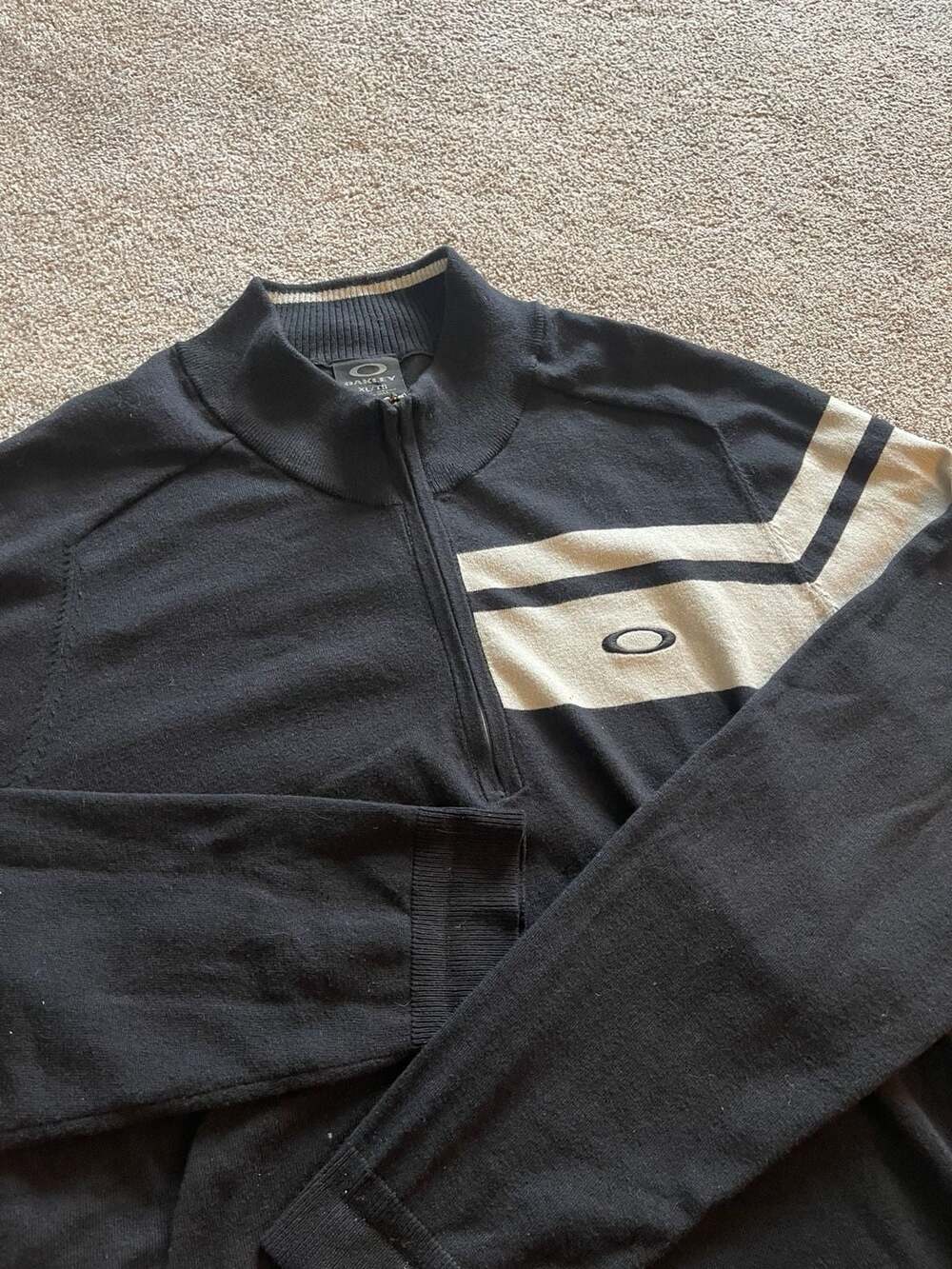 Oakley Vintage Black Half Zip Sweater with White Stripe Detail Mens XL